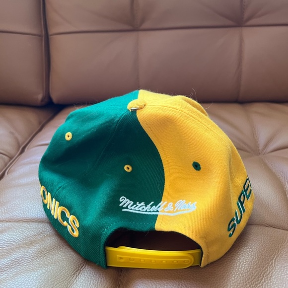 Seattle FlatBill #hat #flatbill #seattlesupersonics #sportsapparel #seattle - Picture 4 of 4